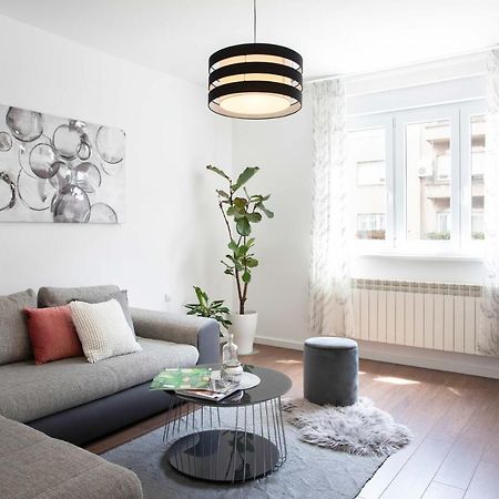 זאגרב Sunny 2Bdr Apartment With A Balcony מראה חיצוני תמונה