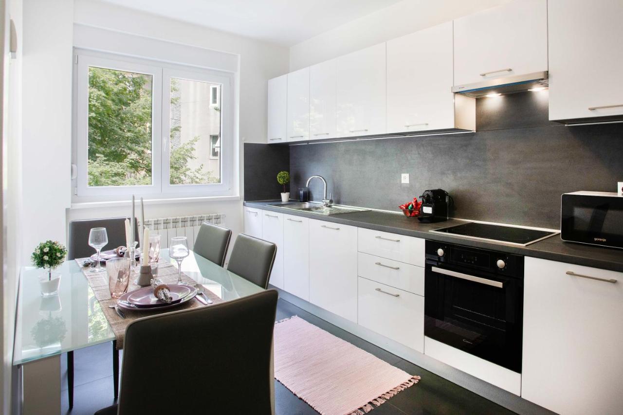 זאגרב Sunny 2Bdr Apartment With A Balcony מראה חיצוני תמונה
