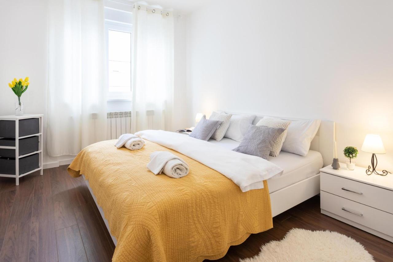 זאגרב Sunny 2Bdr Apartment With A Balcony מראה חיצוני תמונה