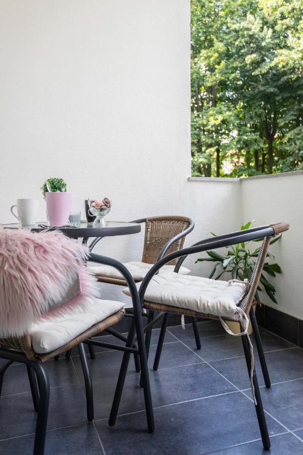 זאגרב Sunny 2Bdr Apartment With A Balcony מראה חיצוני תמונה